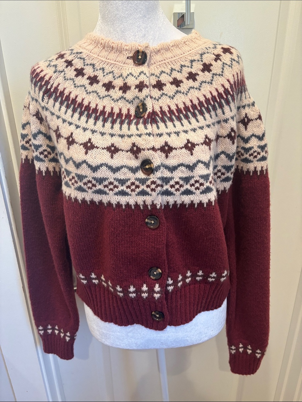 NWOT dRA Classic Fair Isle Button-Front Sweater Cardigan - Burgundy and Cream- M